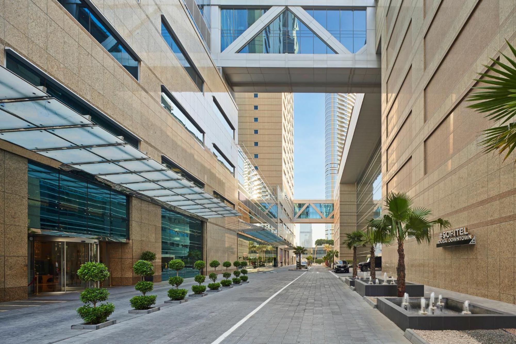 Hotel Sofitel Dubai Downtown Exterior foto